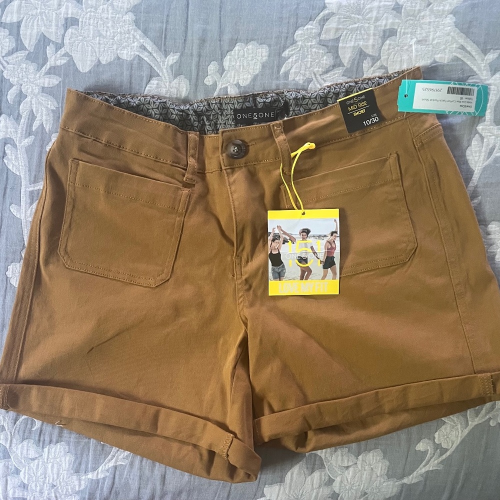One 5 One Women’s mid-rise short